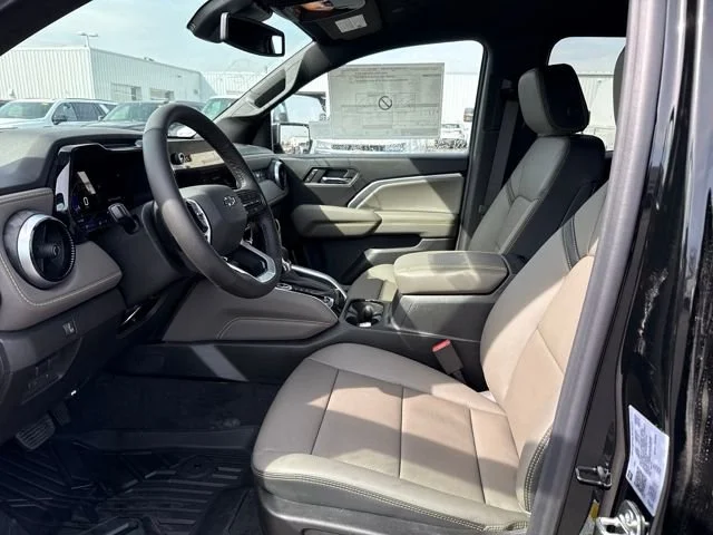 2026 Chevrolet Colorado ZR2 - Photo 10