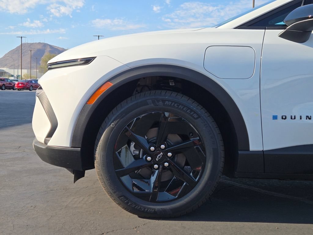 New 2026 Summit White Chevrolet LT image 5