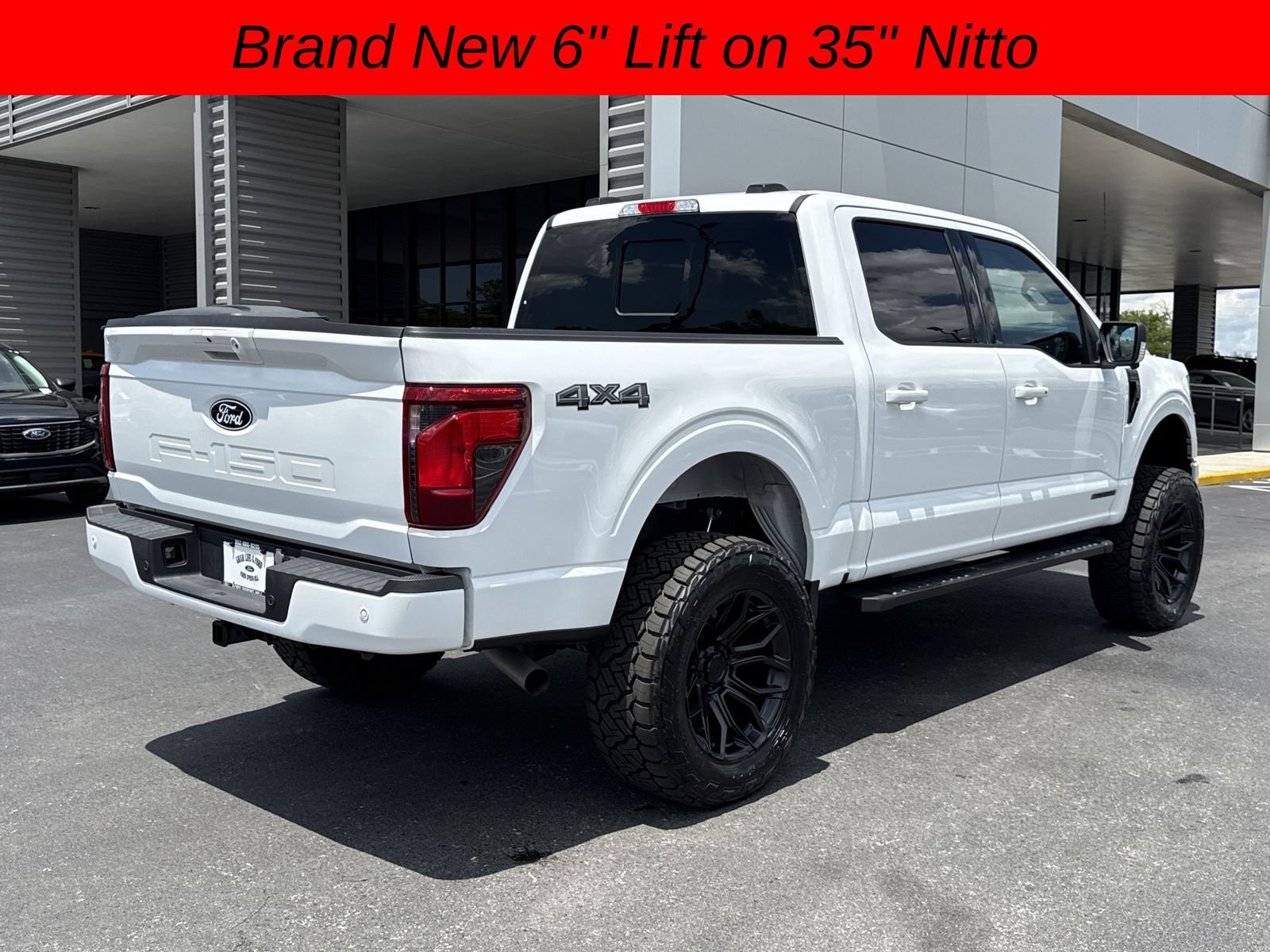 Used 2024 Oxford White Ford XLT image 4