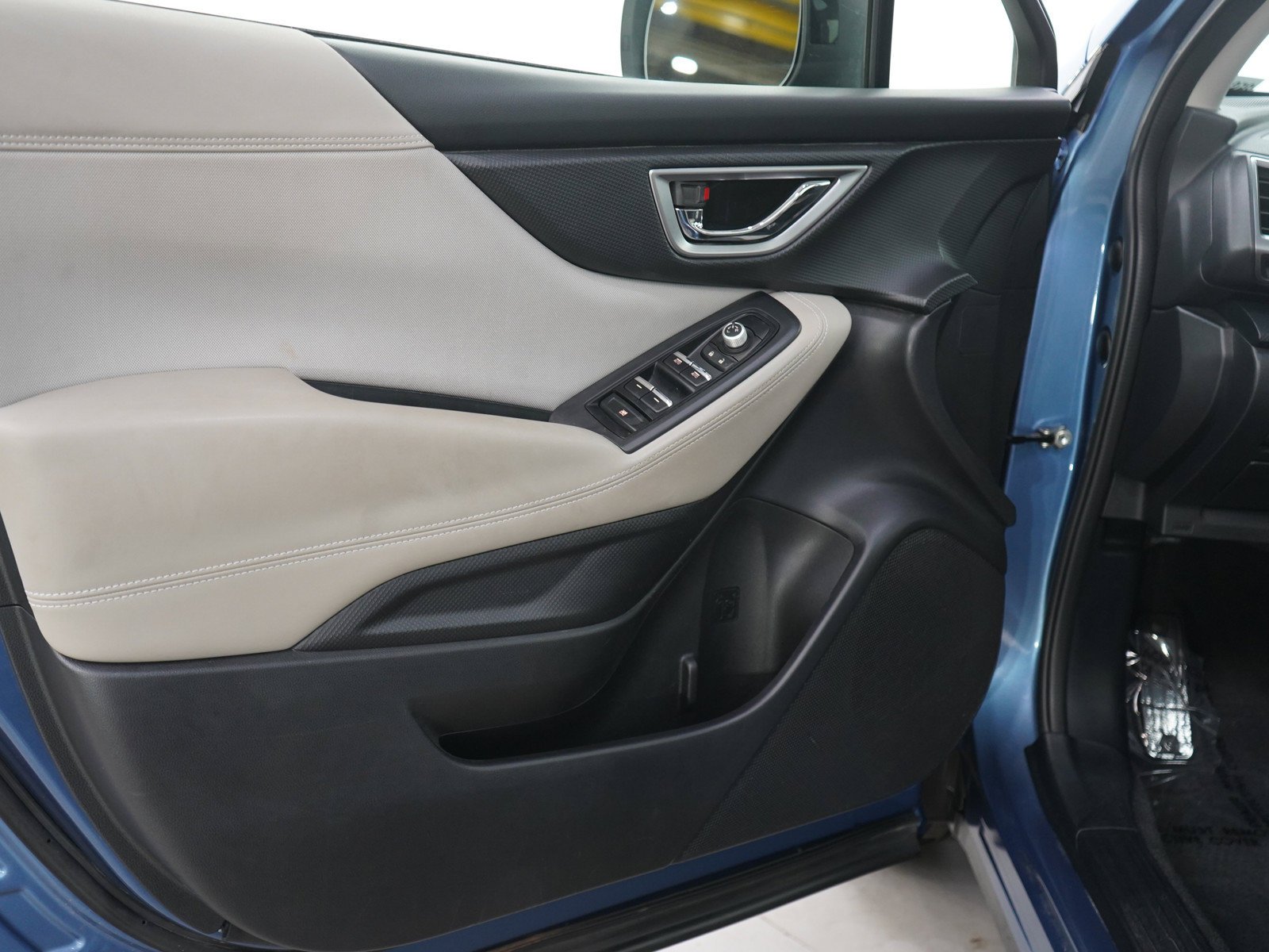 Used 2020 Horizon Blue Pearl Subaru Premium image 19