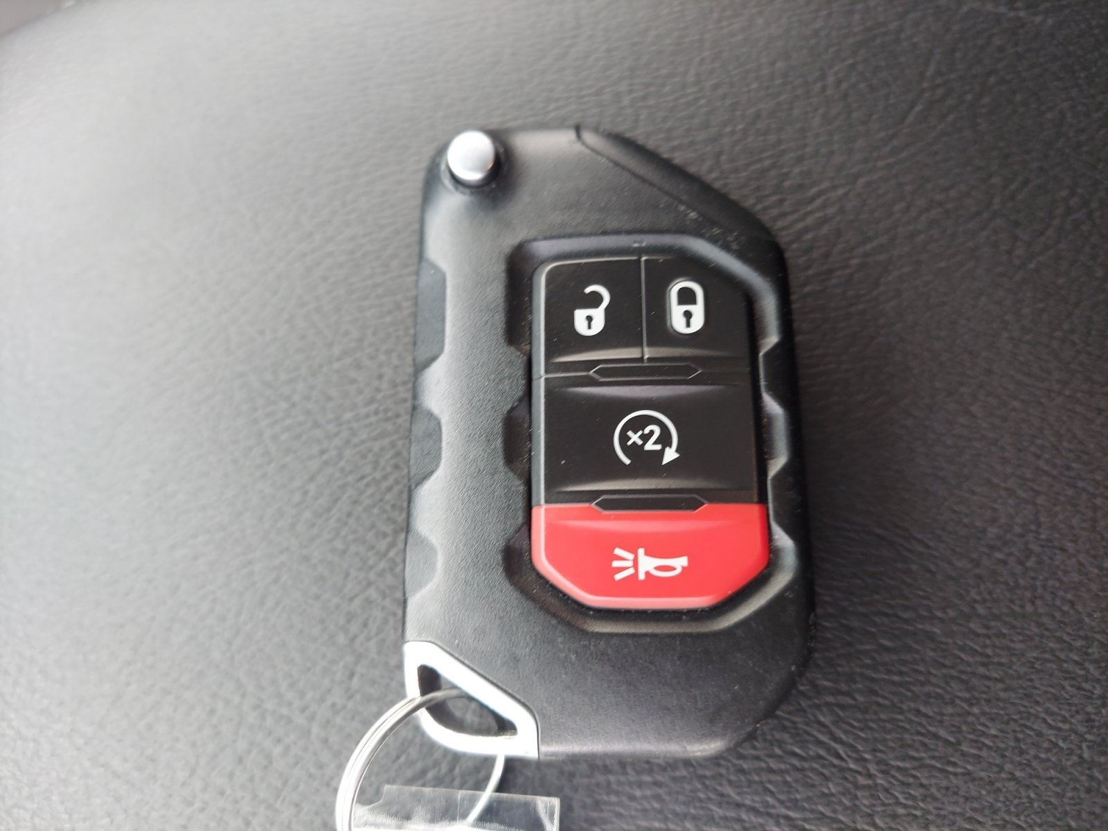 Used 2022 Black Clearcoat Jeep Unlimited Sahara image 30