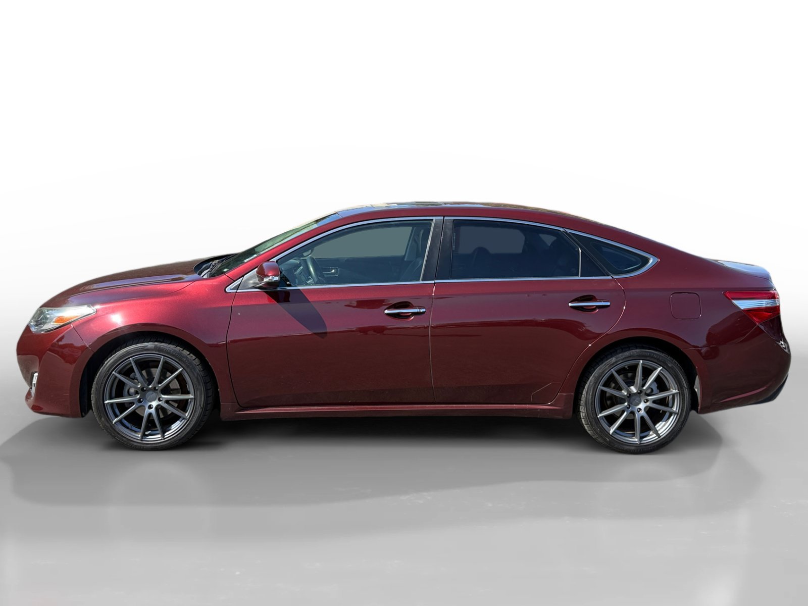 Used 2014 Mica Toyota XLE Touring image 2