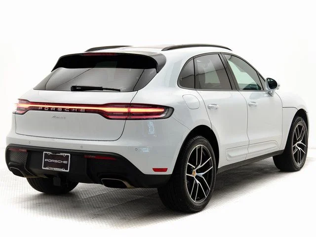 2025 Porsche Macan Base - Photo 34