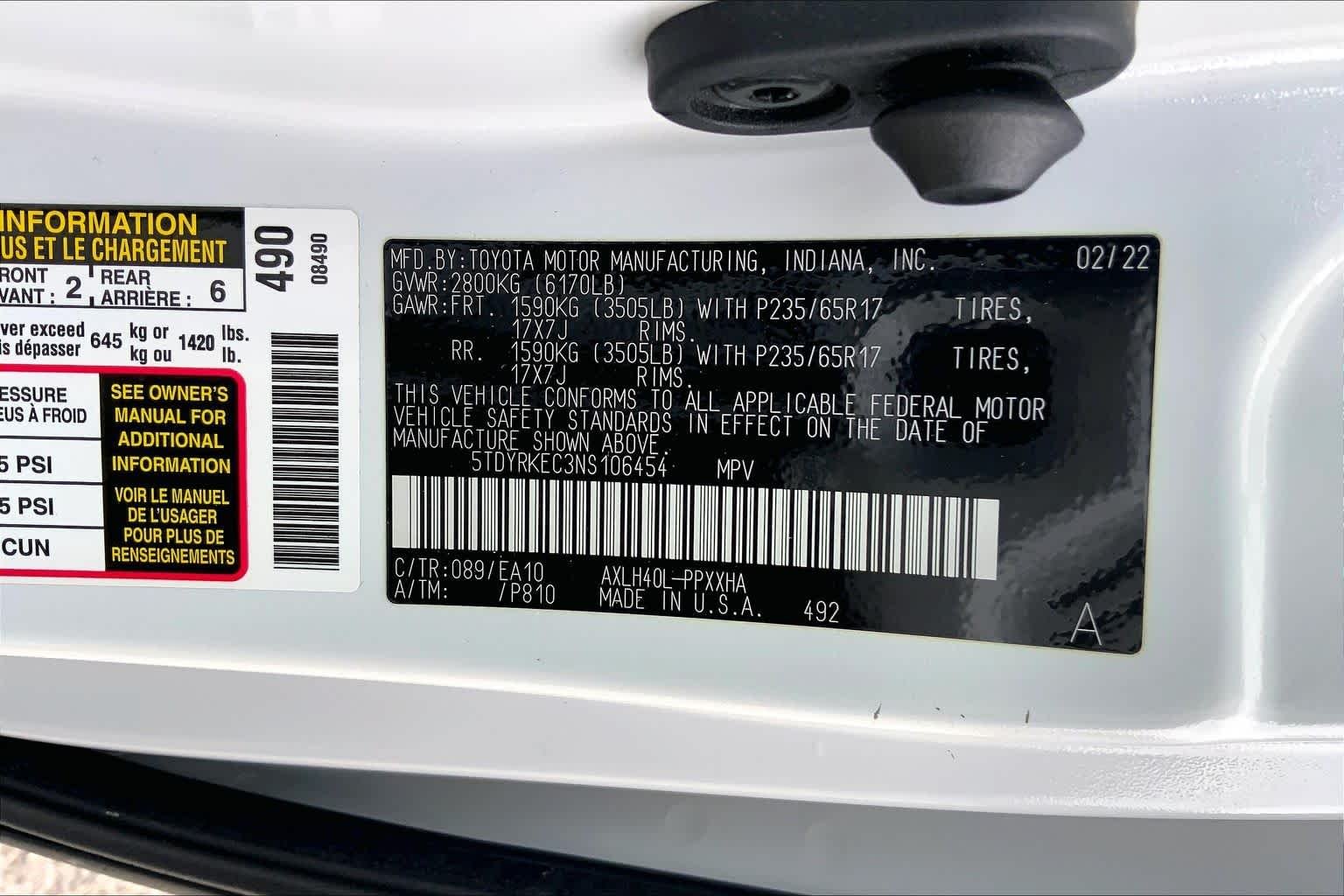 Used 2022 Wind Chill Pearl Toyota XLE image 33