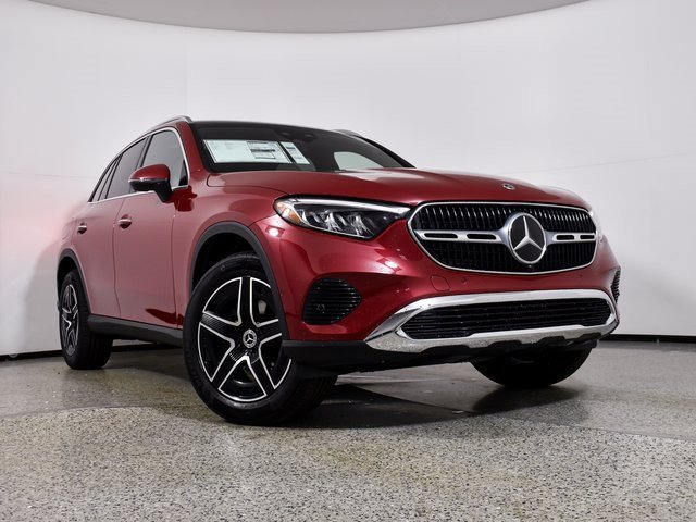 New 2026 MANUFAKTUR Patagonia Red Metallic Mercedes-Benz GLC 300 image 48