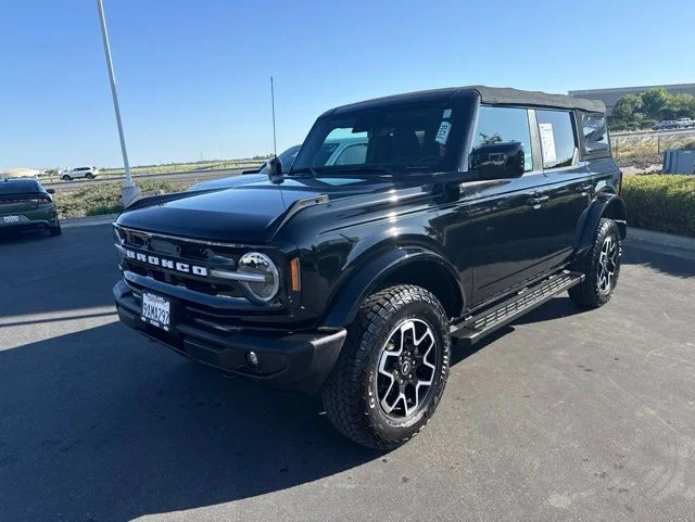 Shadow Black 2022 Ford Bronco Outer Banks 4-Door 4WD SUV / Crossover Four-Wheel Drive