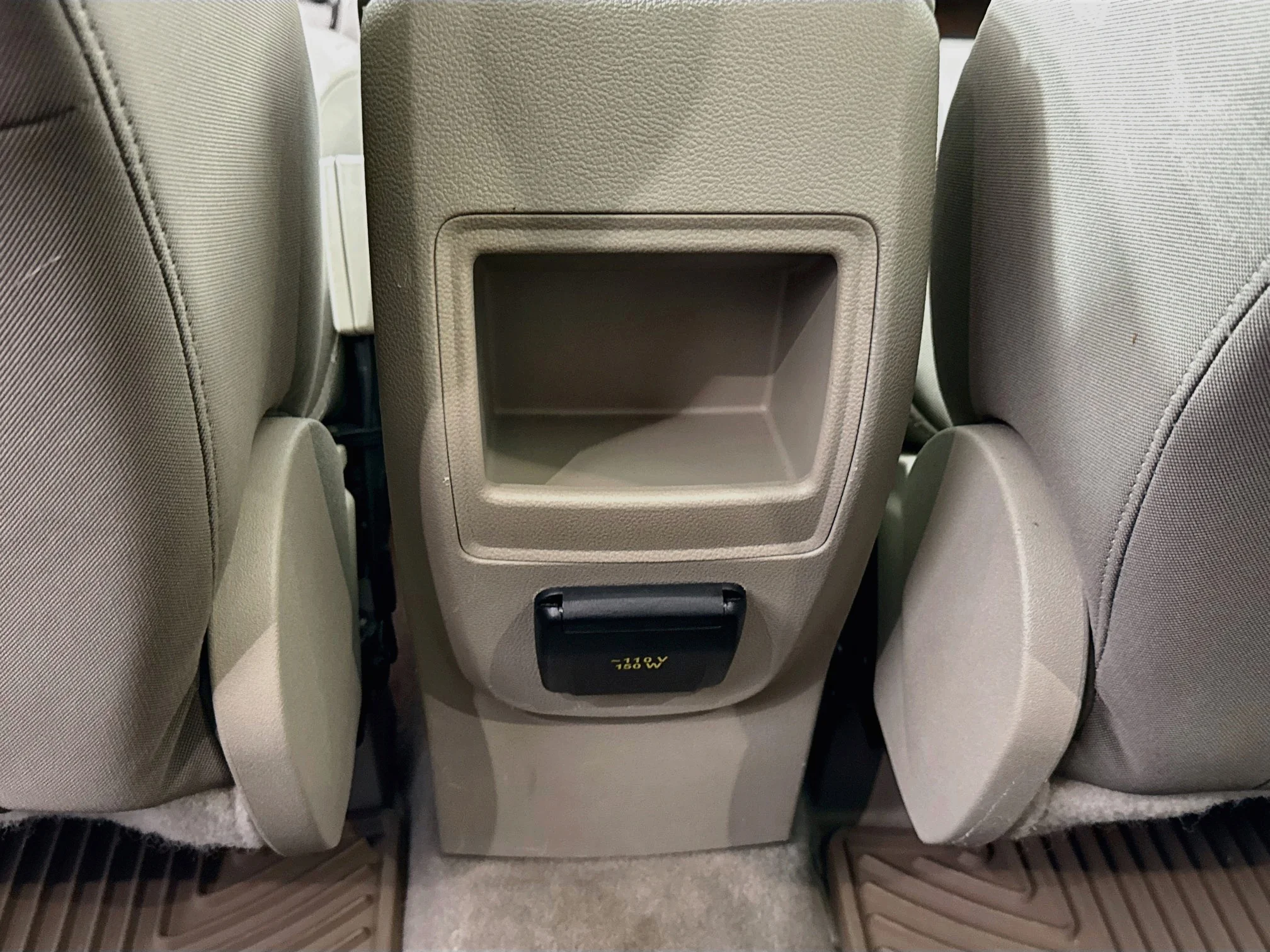 Used 2013 Oxford White Ford SE image 23