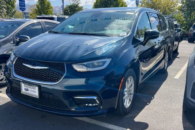 Used 2023 Blue Chrysler Touring L image 2