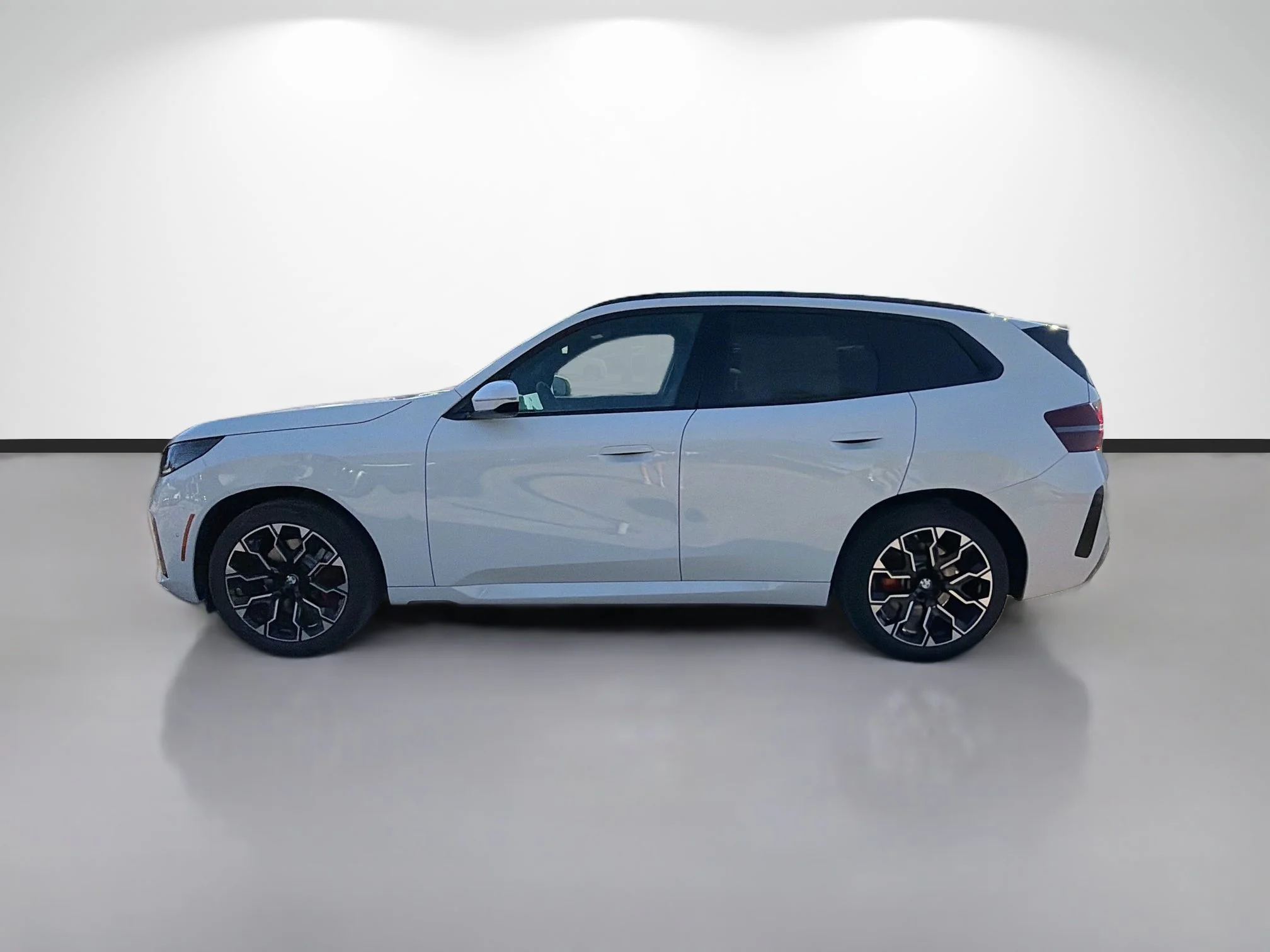 New 2026 Alpine White BMW 30 xDrive image 6