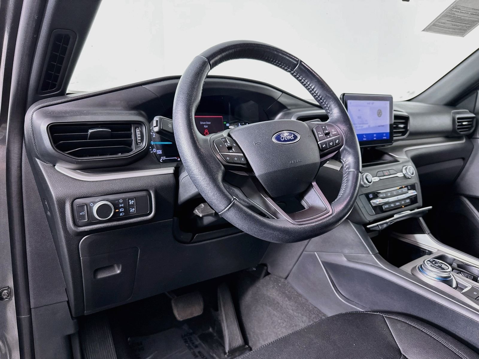 Used 2020 Magnetic Metallic Ford XLT image 9