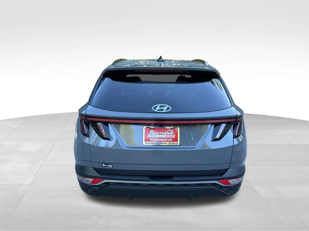 Used 2024 Gray Hyundai SEL image 4