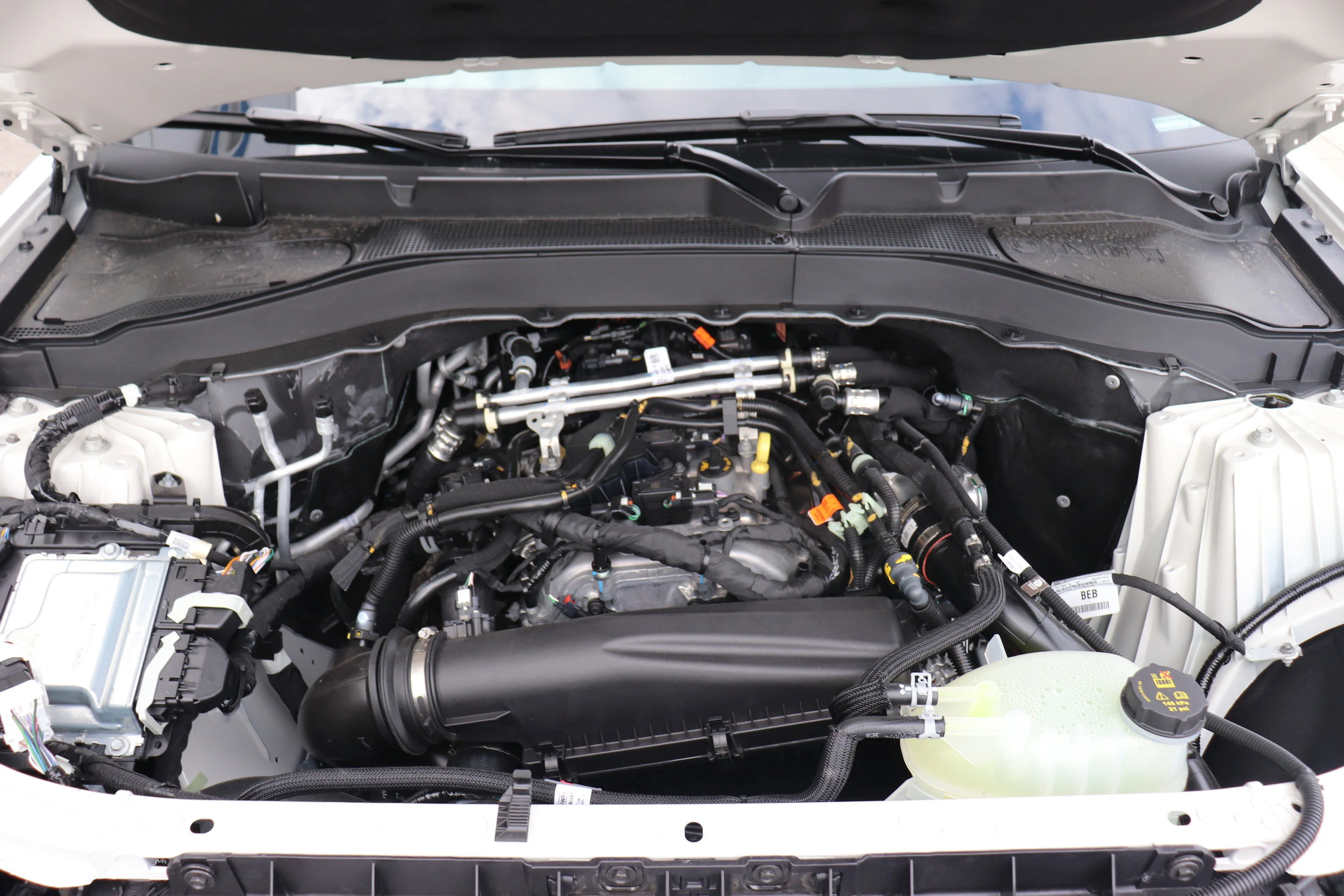 New 2026 STAR WHITE MET TRI-COAT Ford Active w/200A Pkg image 8