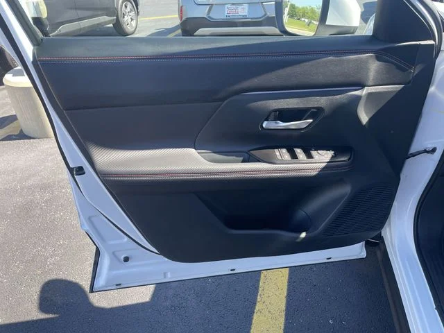 2025 Nissan Kicks SR AWD - Photo 14