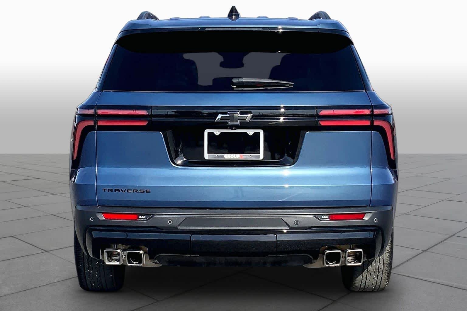 Used 2025 Lakeshore Blue Metallic Chevrolet FWD LT image 5