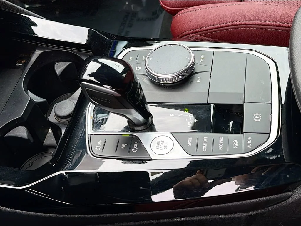 Used 2023  BMW xDrive30i image 19