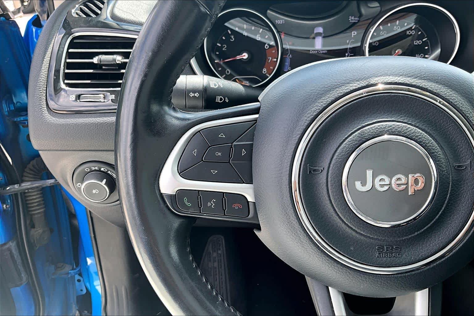 Used 2019 Laser Blue Pearlcoat Jeep Altitude image 23