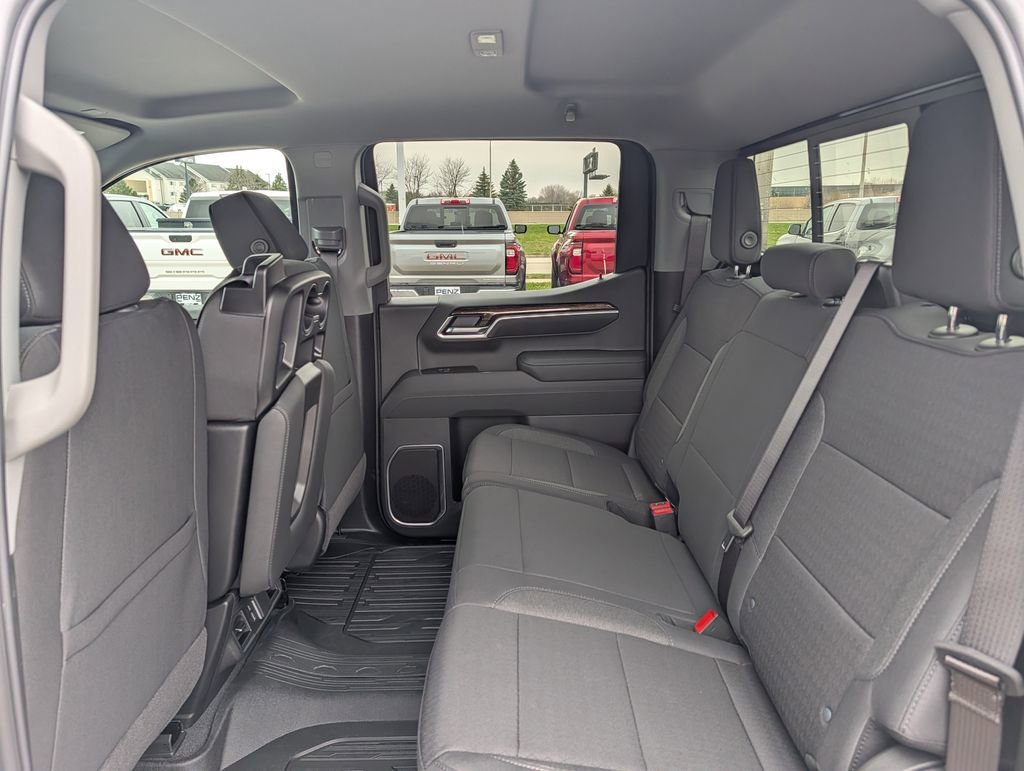 2026 GMC Sierra 1500 SLE - Photo 7