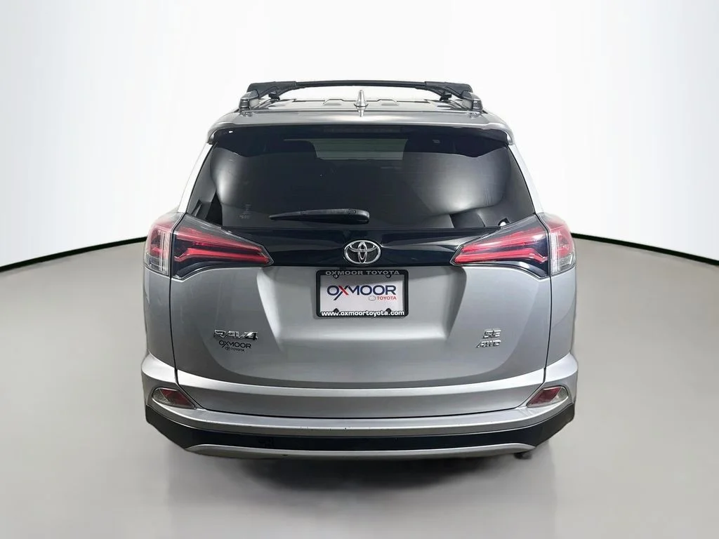Used 2018 Silver Sky Metallic Toyota SE image 6