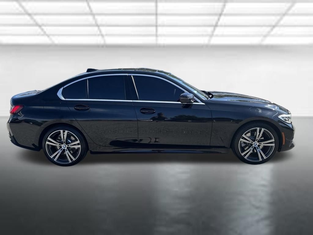 Used 2020 Black BMW 330i image 13