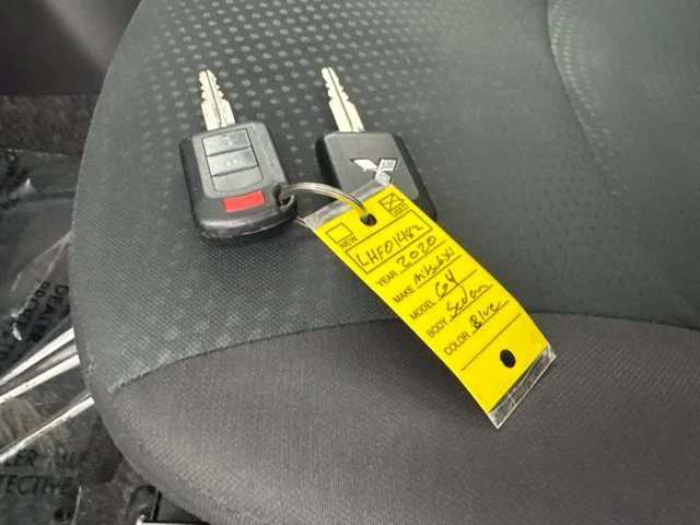 Used 2020  Mitsubishi ES image 27