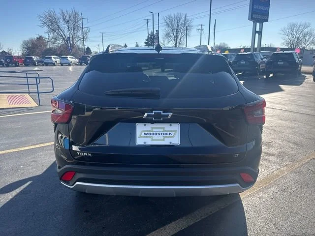 New 2026 Mosaic Black Metallic Chevrolet LT image 4