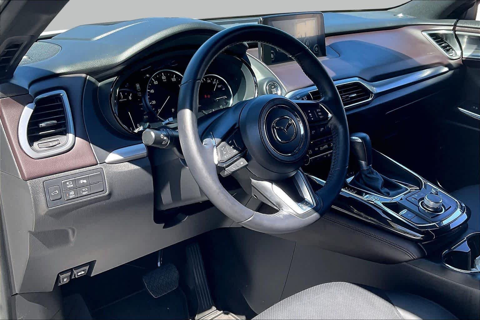 Used 2019 Snowflake White Pearl Mica Mazda Grand Touring image 16