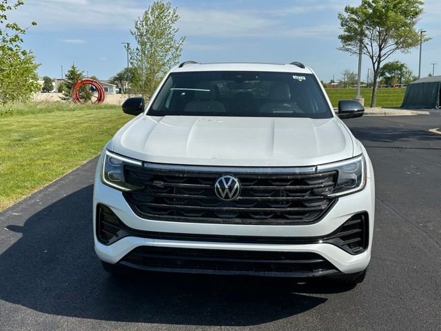 New 2026 Opal White Pearl Volkswagen SEL R-Line Black image 2