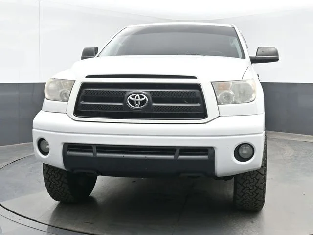 Used 2011 White Toyota Grade image 2