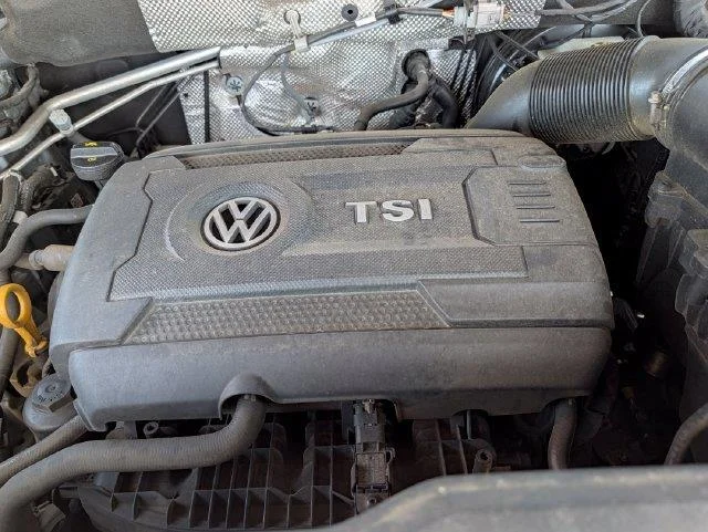 Used 2021 Gray Volkswagen 2.0T SE image 21
