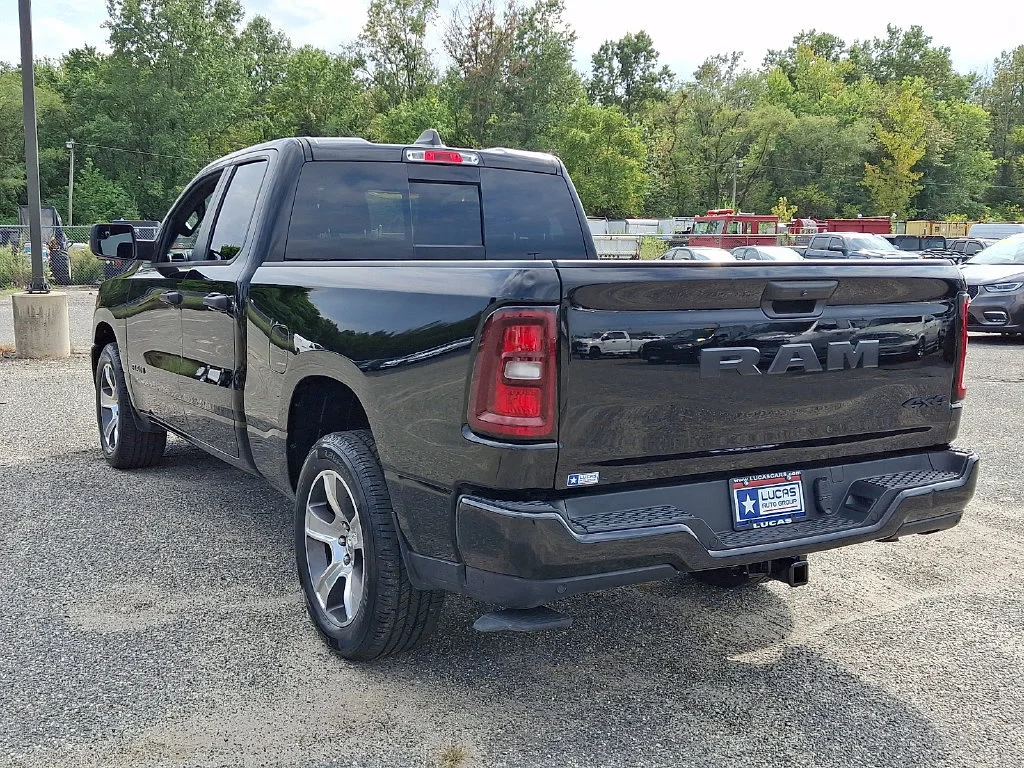 Used 2025 Diamond Black Crystal Pearlcoat Ram Tradesman image 9