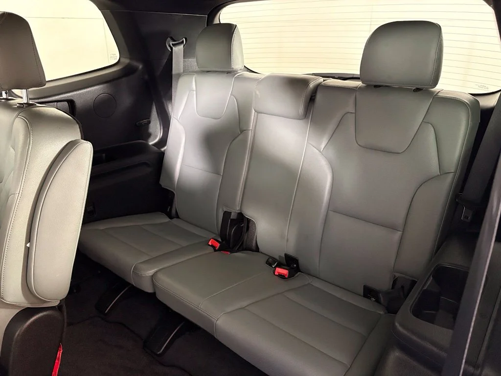 Used 2024 Green Kia EX X-Line image 38