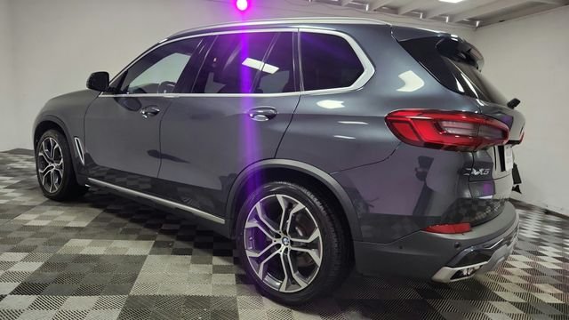 Used 2020 Gray BMW sDrive40i image 5