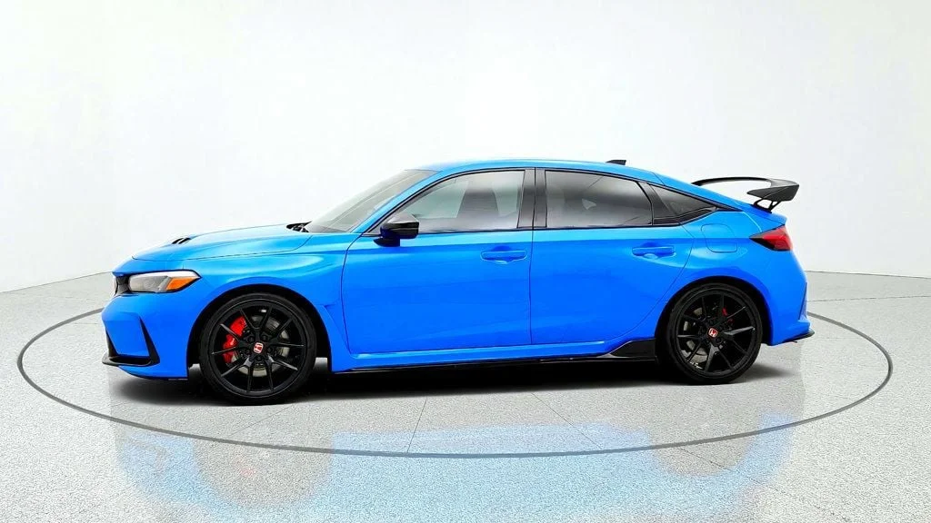 Used 2023 Boost Blue Pearl Honda Manual image 8