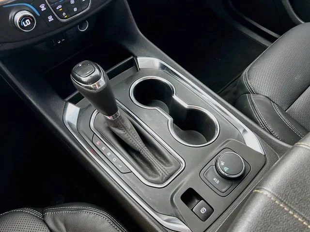 Used 2020 Gray Chevrolet LS image 21