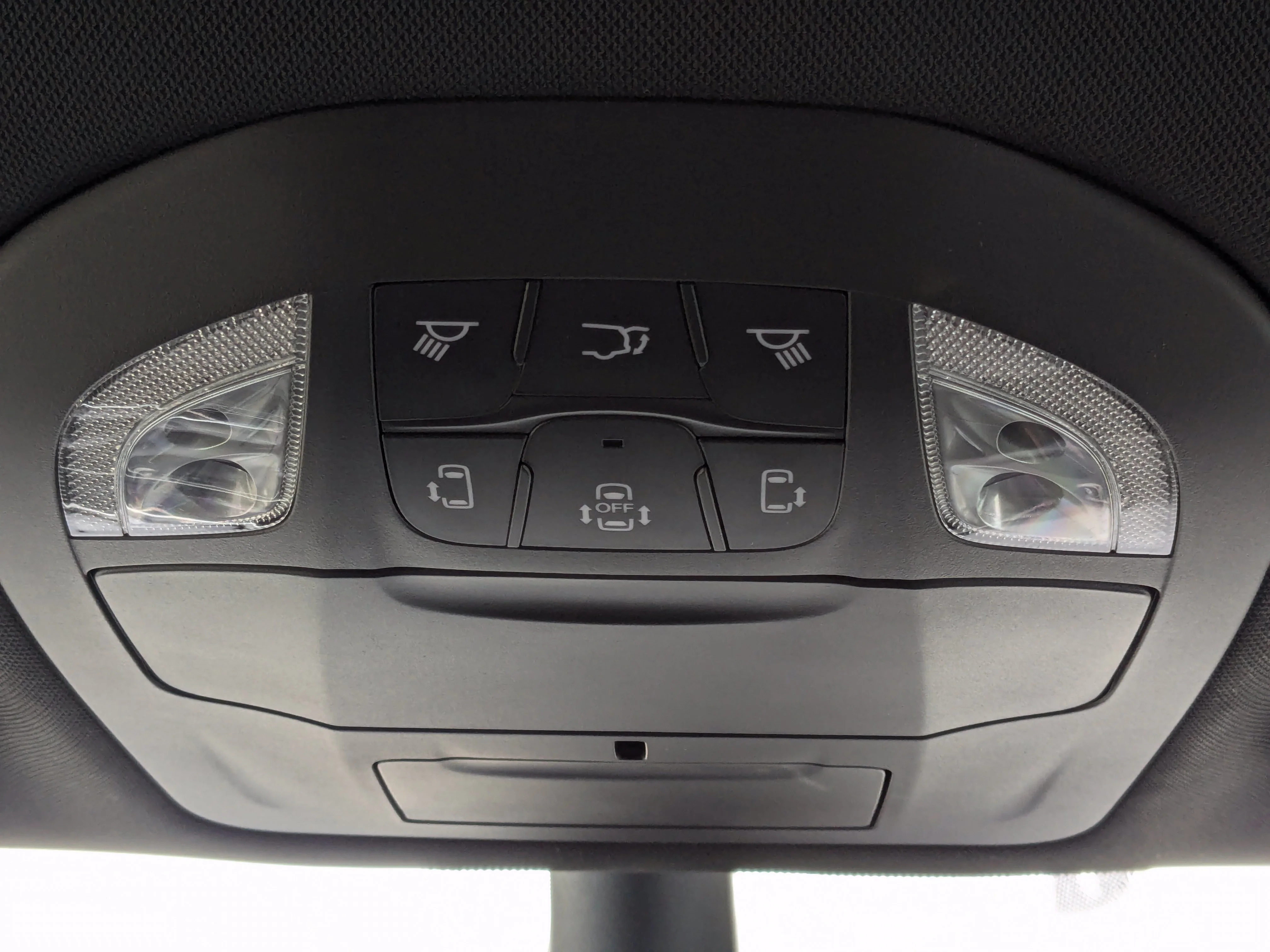 New 2026 White Chrysler SXT - Power Liftgate - Power Sliding Doors - Leather - Remote Start image 26