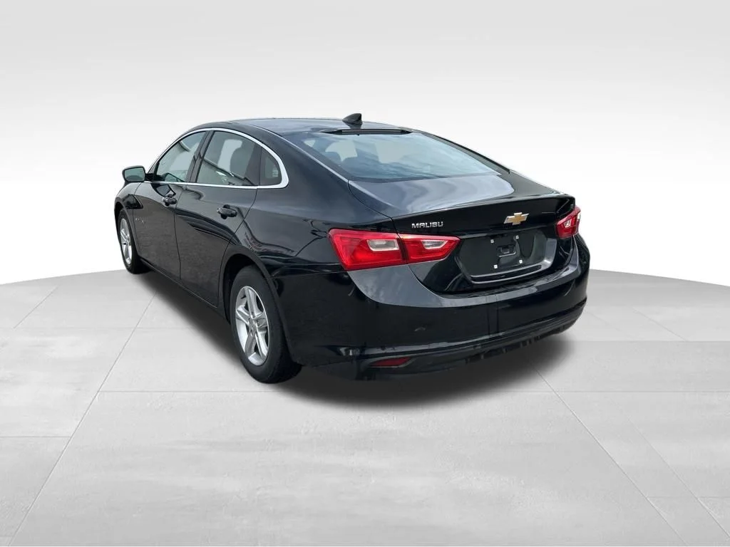 Used 2023 Black Chevrolet LT image 5
