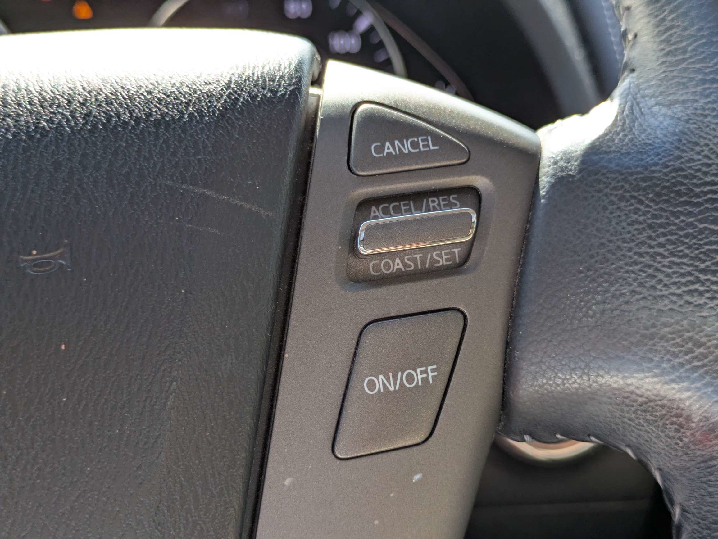 Used 2017 White Nissan SL image 25
