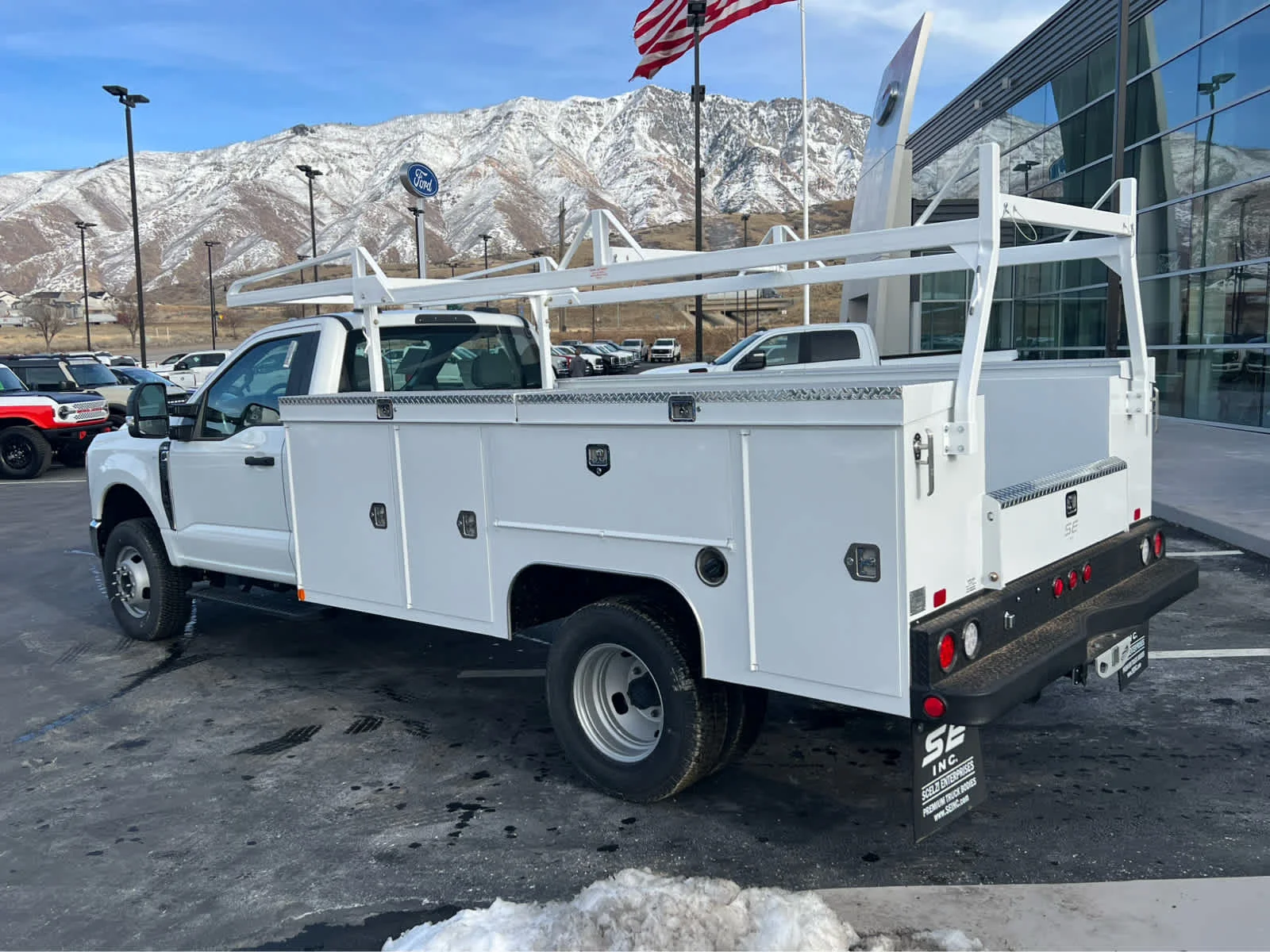 2025 Ford F-350 Super Duty Chassis Cab XL - Photo 11