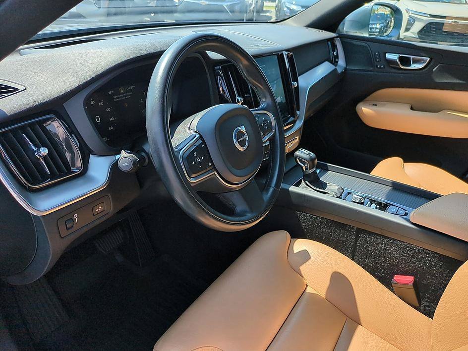 Used 2019 -SELECT- Volvo Momentum image 15