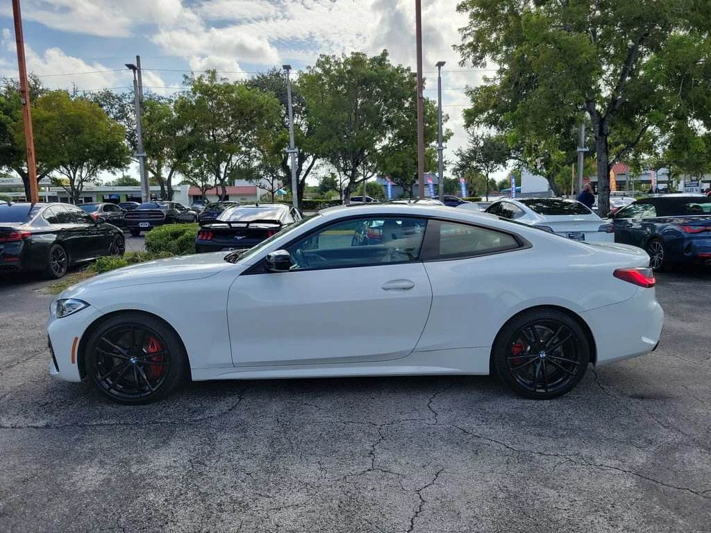 Used 2021 White BMW M440i xDrive image 4
