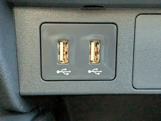 New 2027 Black Mitsubishi ES image 24