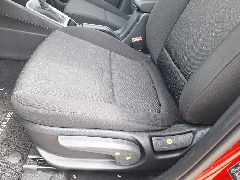 2026 Hyundai Venue SE - Photo 28