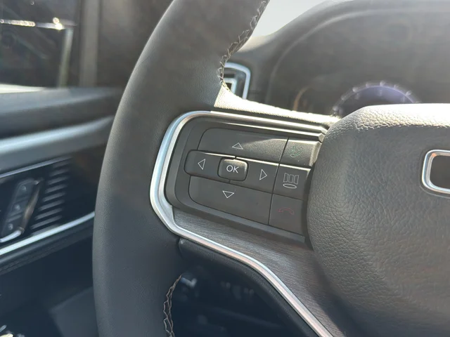 Used 2025 White Jeep Series III image 16
