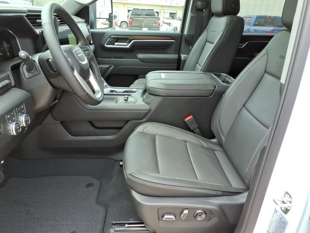 2026 GMC Sierra 3500HD Denali - Photo 16