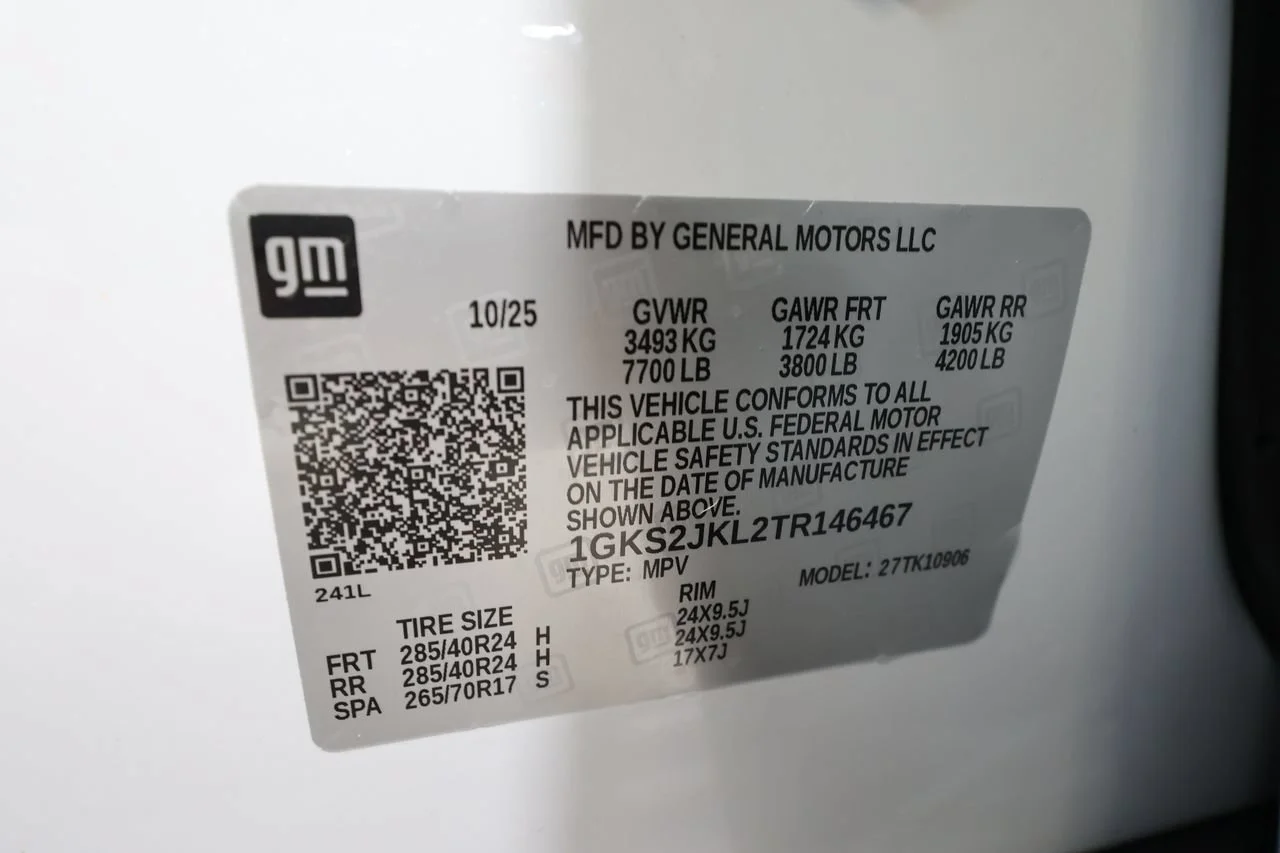 Used 2026 Glacier White Tricoat GMC Denali image 39