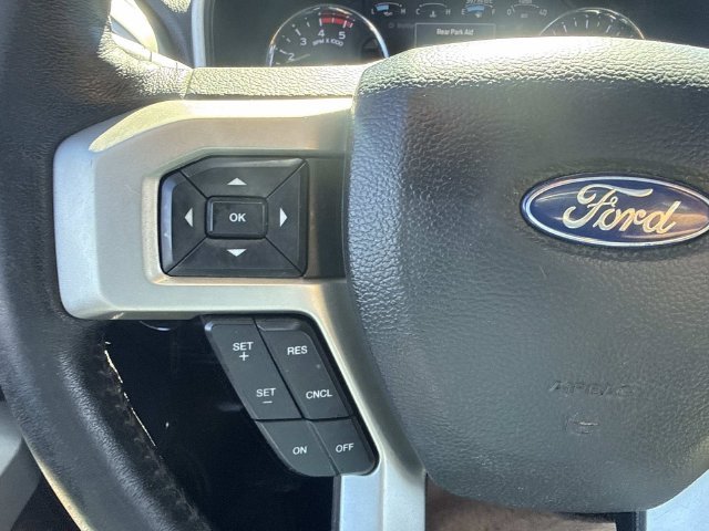 Used 2020 Black Metallic Ford Lariat image 31