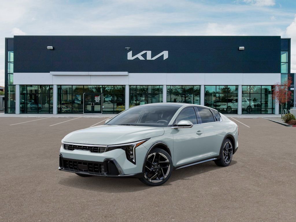 2025 Kia K4 GT-Line AT's photo