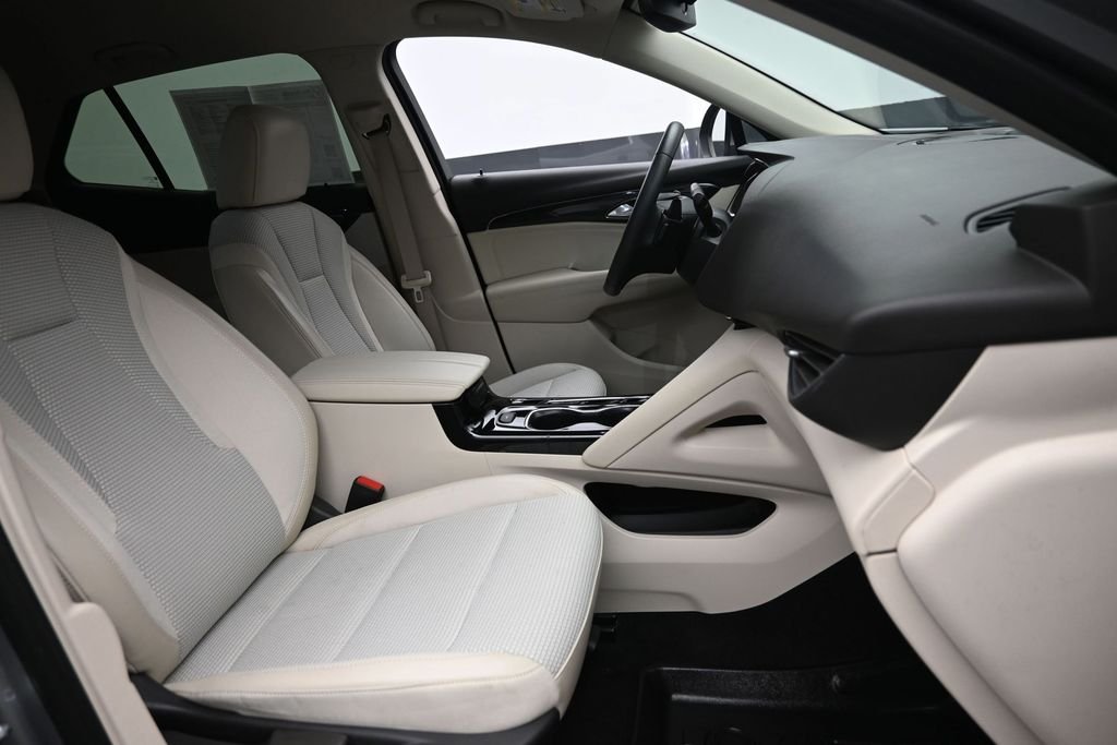 Used 2023 Gray Buick Preferred image 9