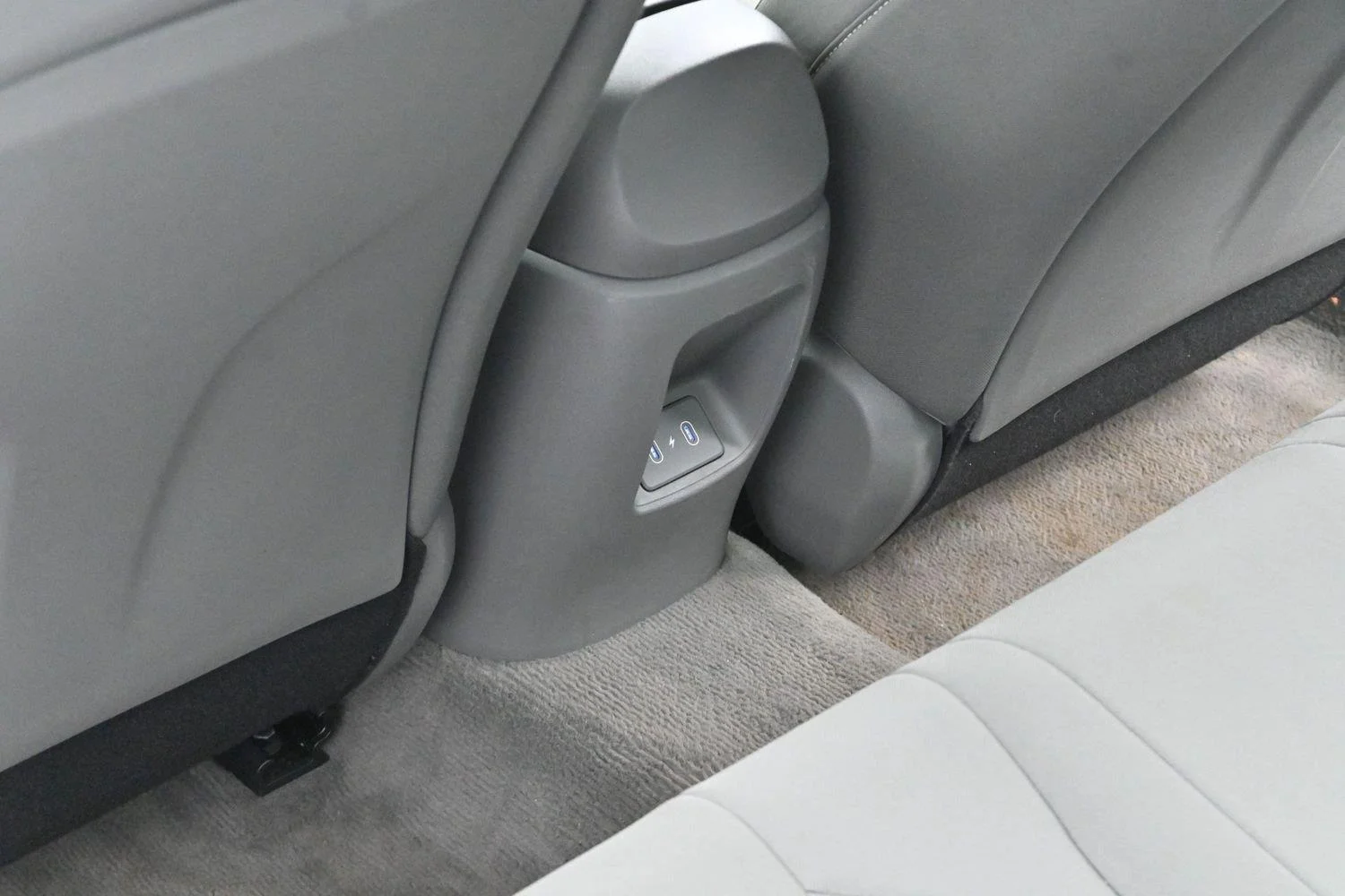 Used 2024 Serenity White Hyundai SEL image 27