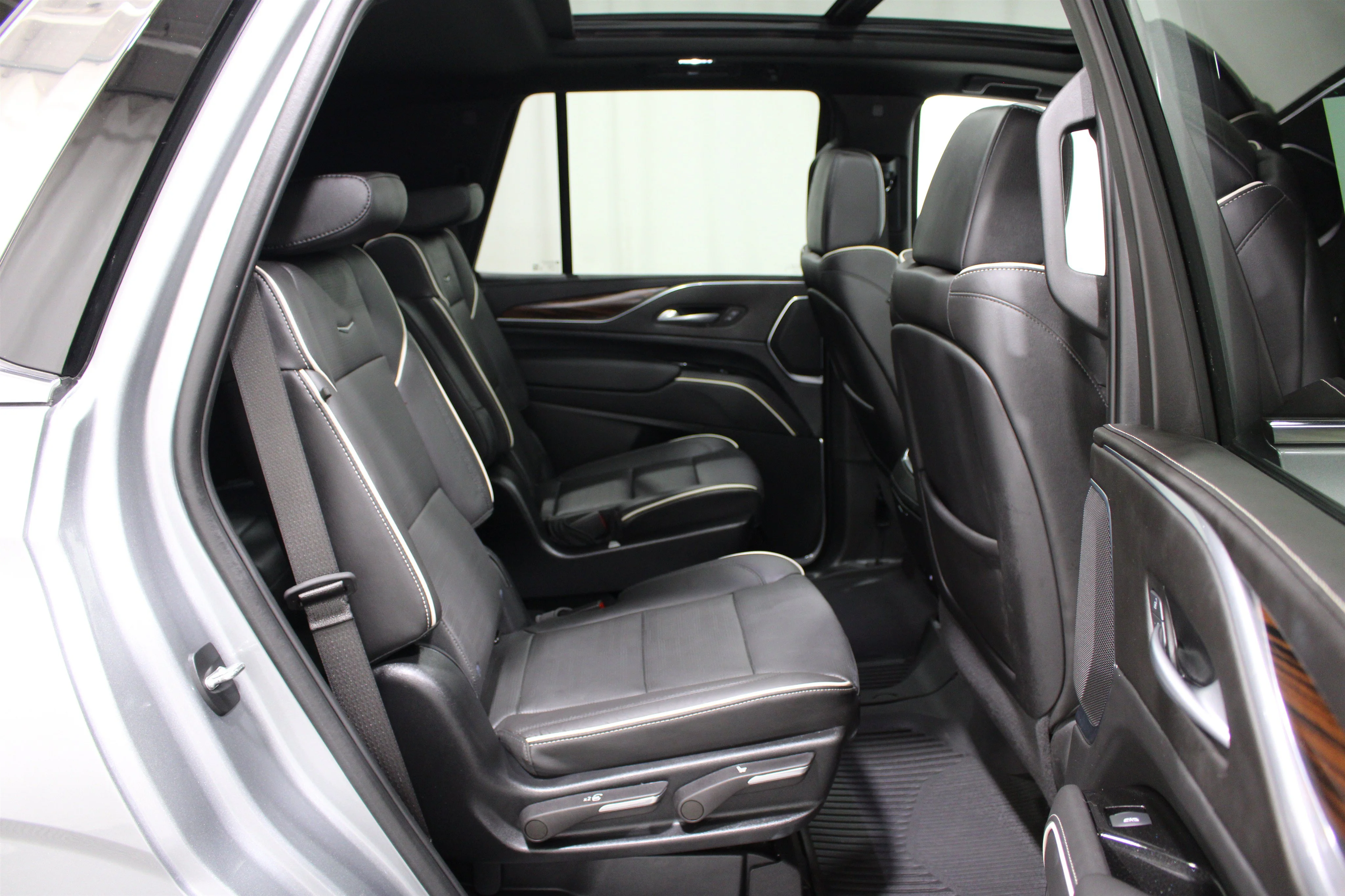 2024 Cadillac Escalade Premium Luxury - Photo 27